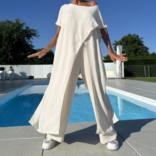Clarisse – Chic flowing off-shoulder top and trousers set