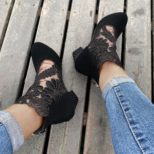 Leona – Elegant Floral Lace Mesh Pumps