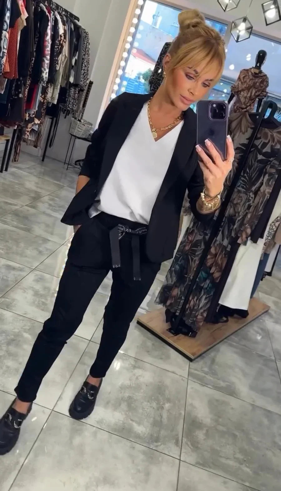 Ksenia | Tailored set with a soft blazer and relaxed joggers