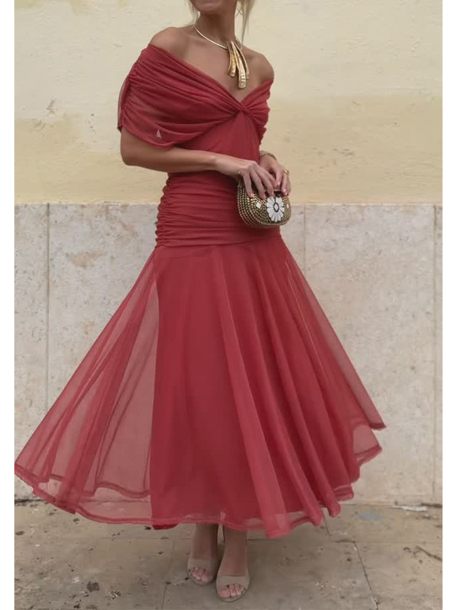 Isolde – Elegant Mesh Boutonniere Dress