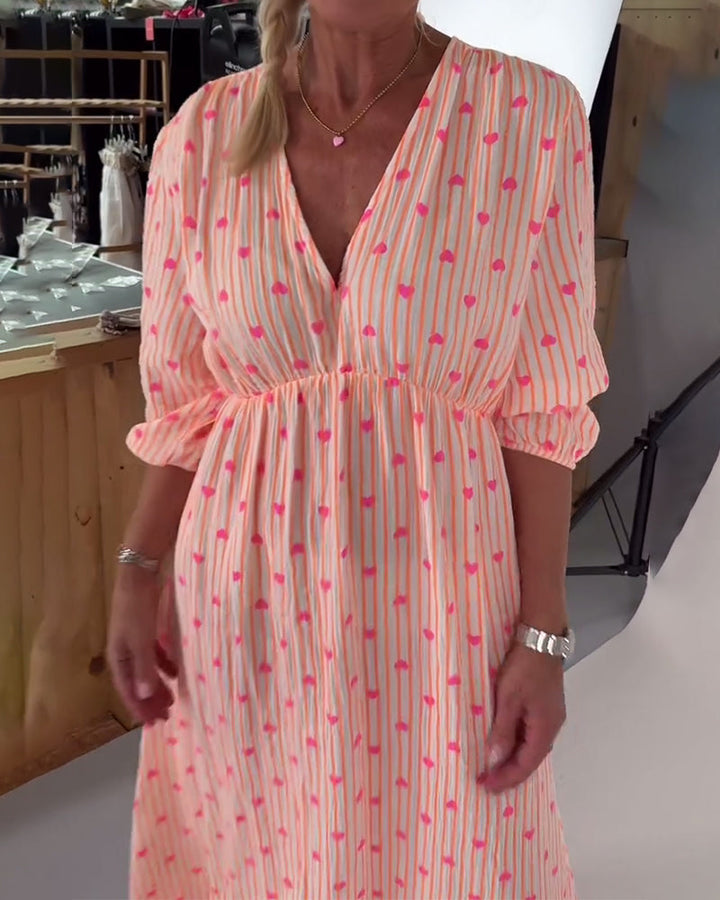 AVA – V-NECK HEART PRINT DRESS