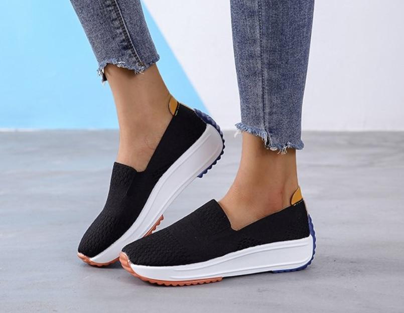 ROWEN – WIDE-FIT COMFORT LOAFERS
