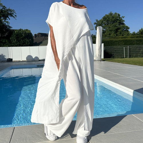 Clarisse – Chic flowing off-shoulder top and trousers set